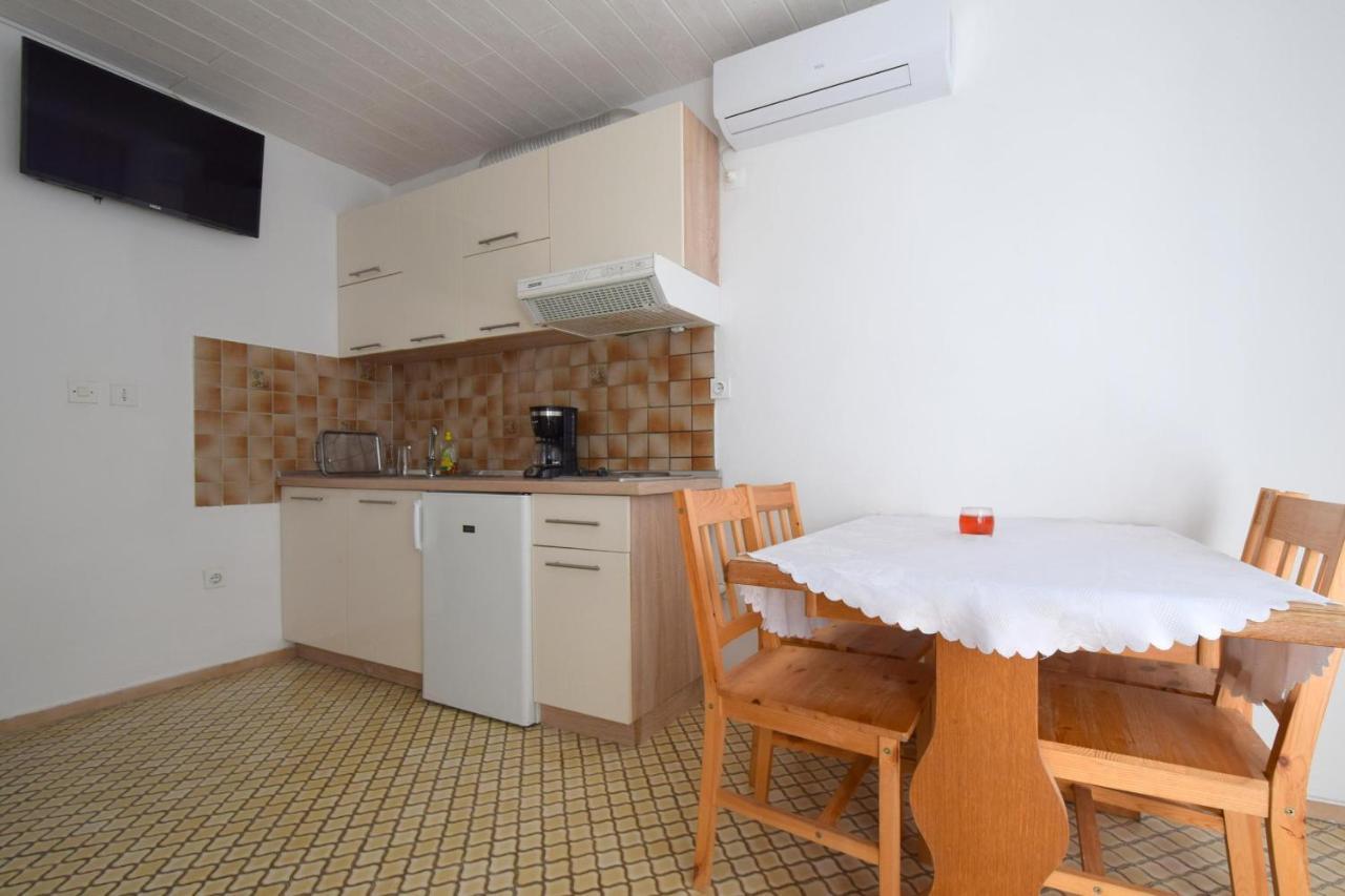 Apartments Buturajac Krk Town Bagian luar foto