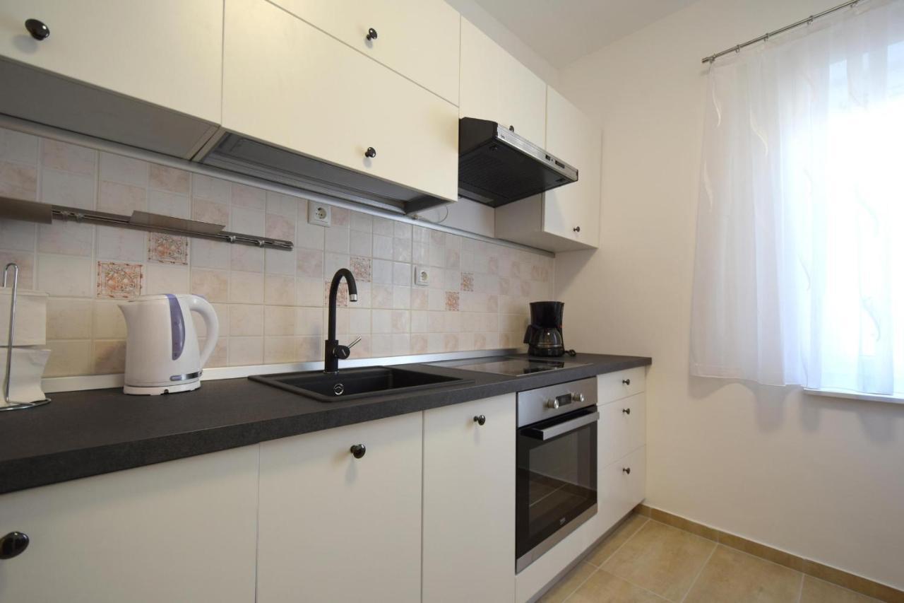 Apartments Buturajac Krk Town Bagian luar foto